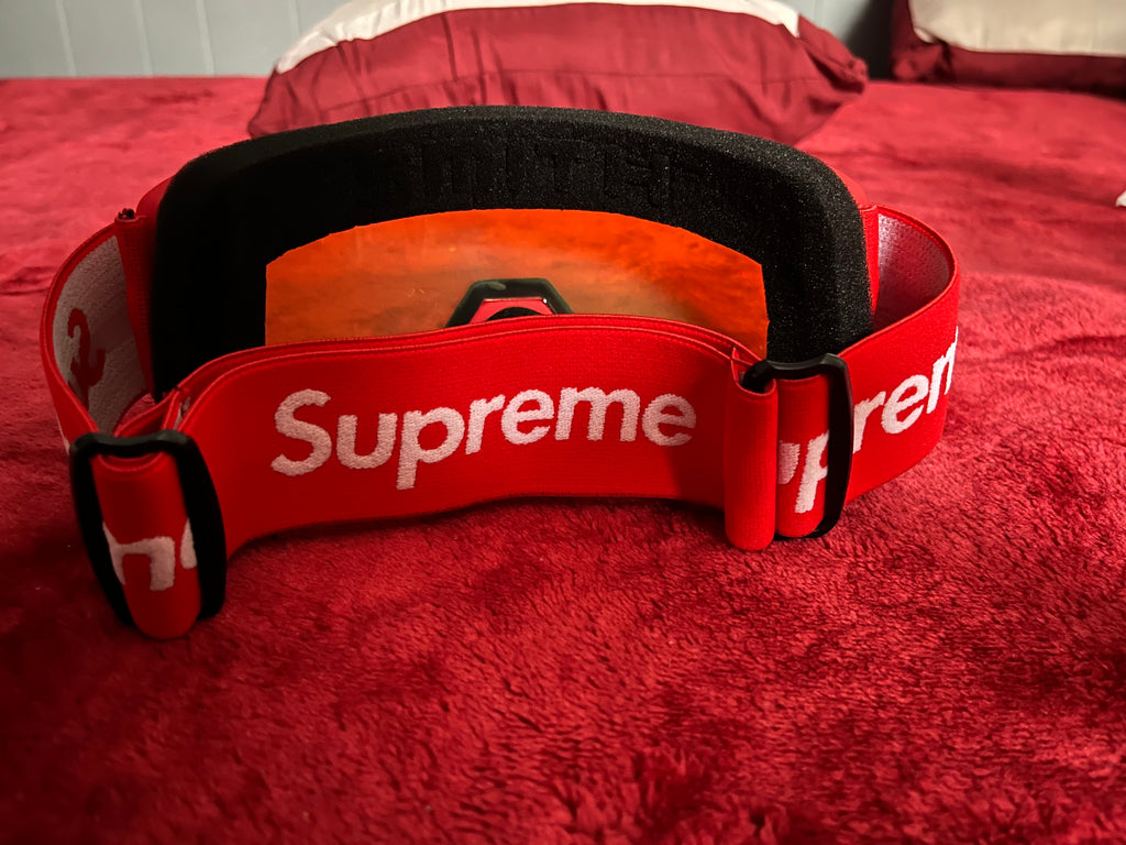 Supreme x Smith Red Ski Goggles – Limited Edition